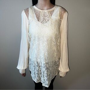 Cream/ White long sleeve top